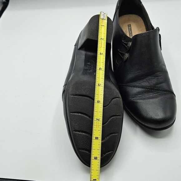 Clarks Booties size 7 1/2 W - Picture 13 of 15